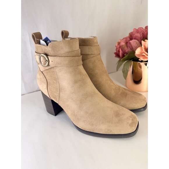 NEW: Sonoma Sonja  Suede Booties Women's 7.5 M Side Zip Ankle Heeled Shoes - Picture 5 of 16
